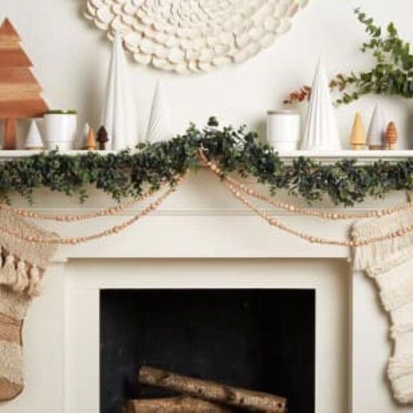 Paulownia Wood Bead Garland - Picture 2 of 5